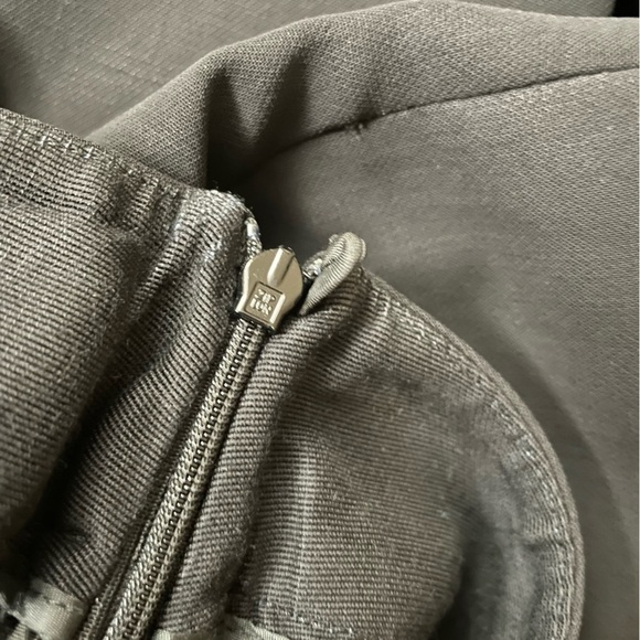 Giorgio Armani Brown Wool Super 150s Trousers Side Zip Women's Sz EU 40 B16 - Picture 9 of 9